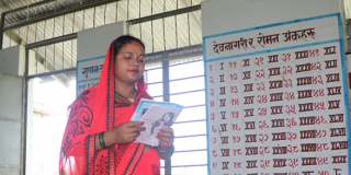 Dhanmati volunteer big sister at catch up class